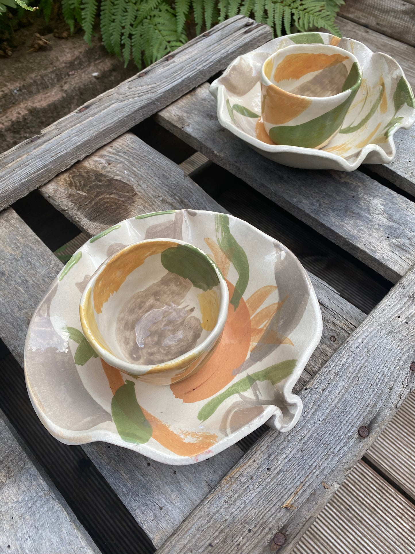 Tasse de thé, coupelle courbée