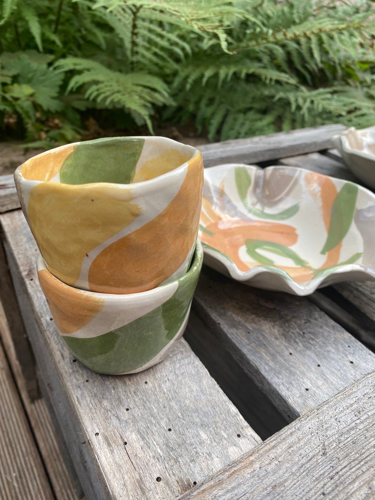 Tasse de thé, coupelle courbée
