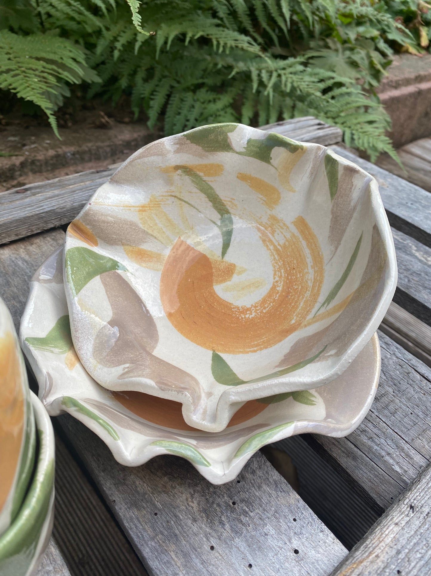 Tasse de thé, coupelle courbée
