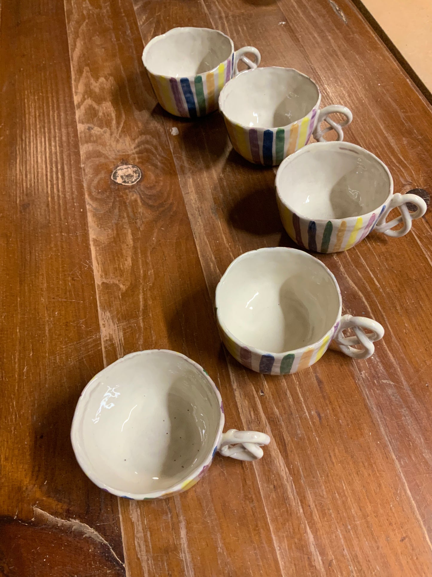 Une grande tasse à café ou à thé