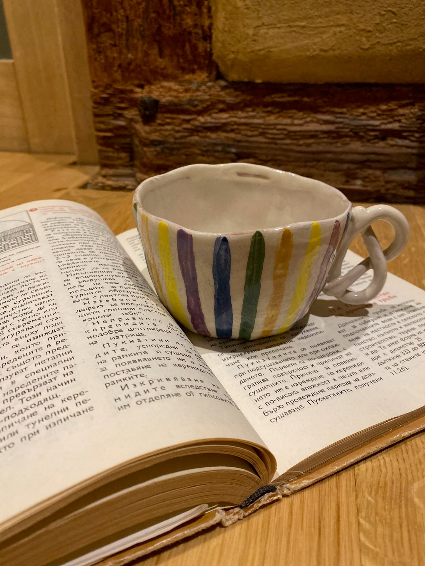 Tasse avec anse bretzel