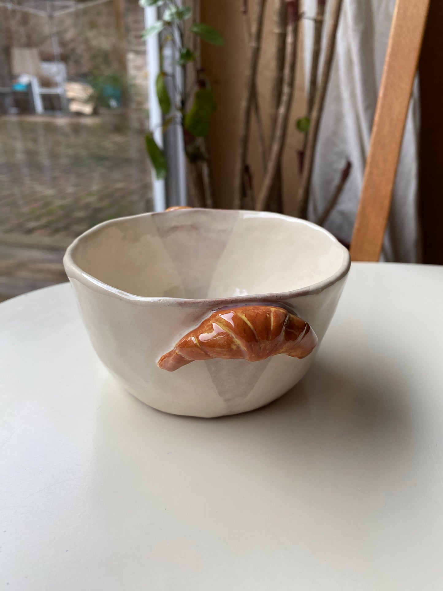 Bol petit-déjeuner avec anse croissant 🥐 en céramique faite main