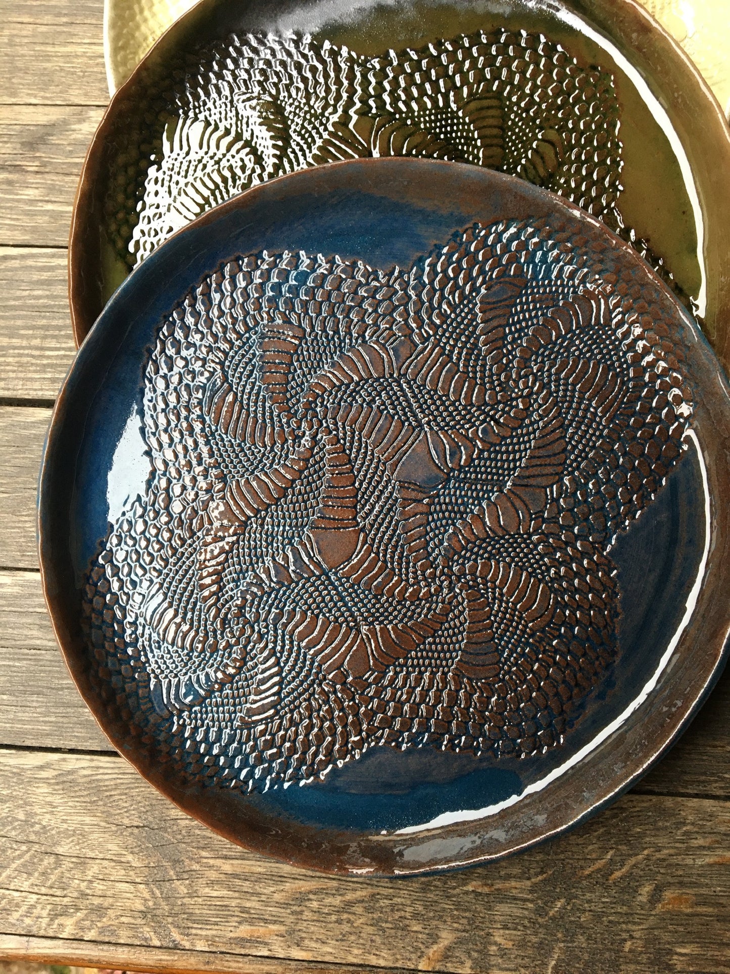 Assiette motif dentelle