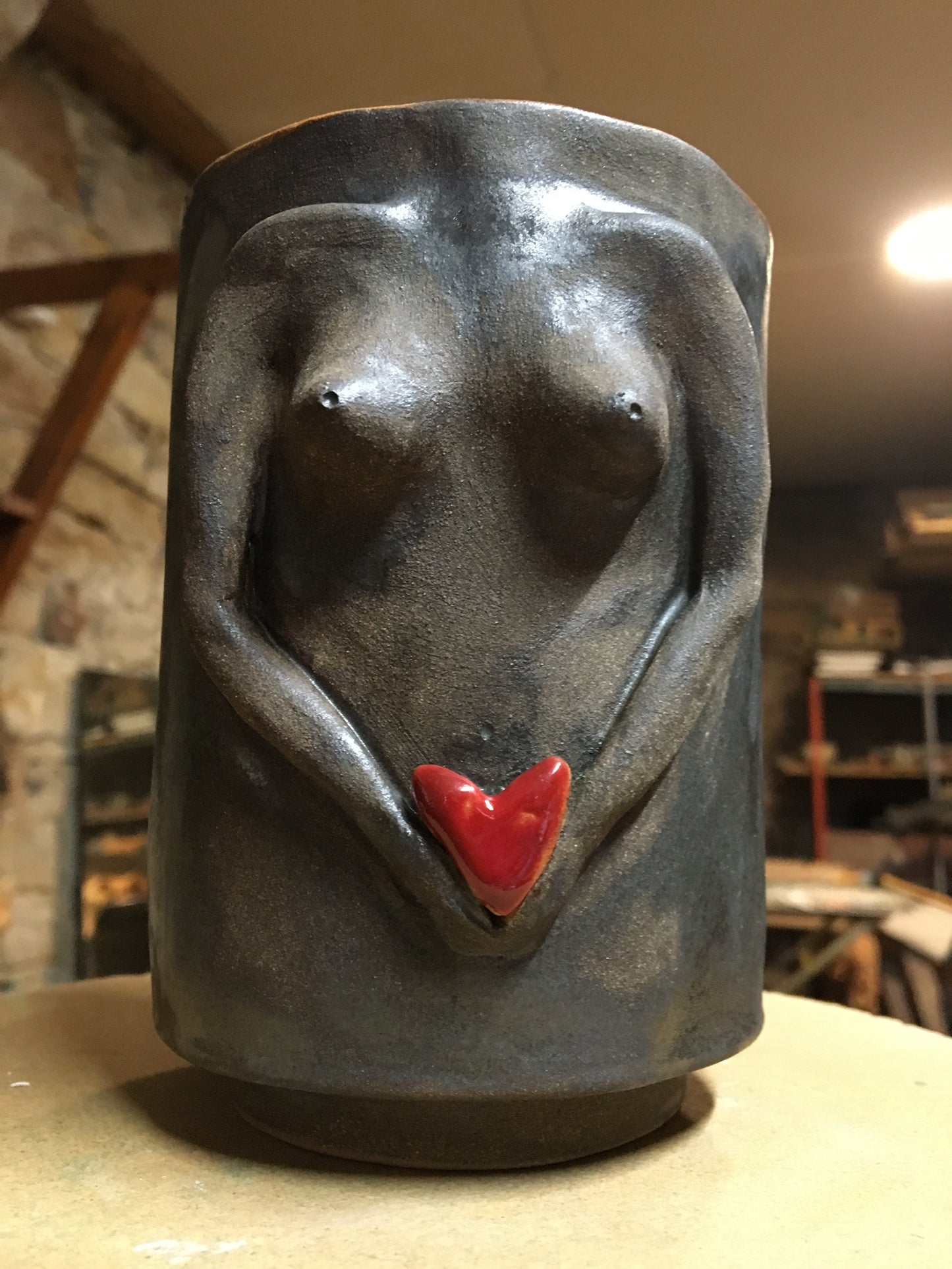 Vase, la femme et le coeur