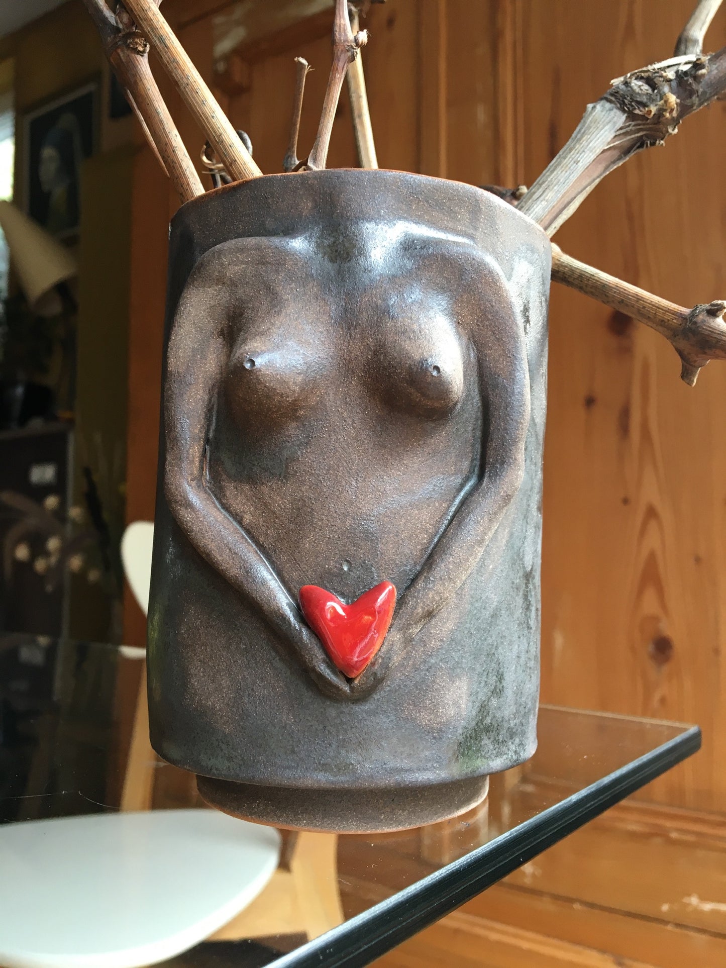Vase, la femme et le coeur