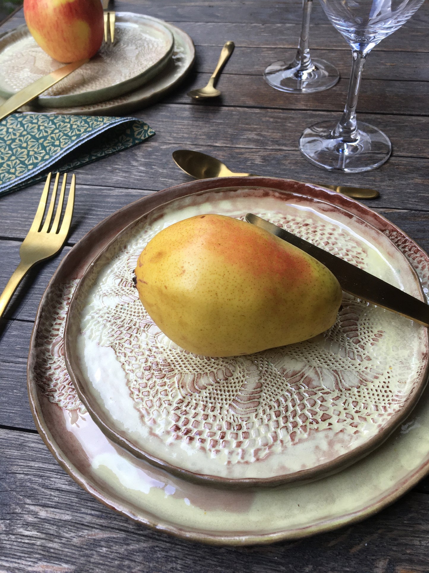 assiette motif dentelle